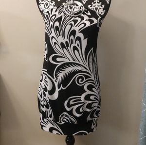 🖤KIWI JUNIORS BLACK/WHITE FLORAL HALTER TOP